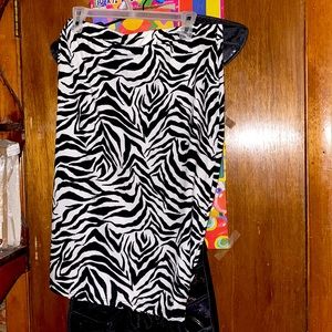 Black & white skirt